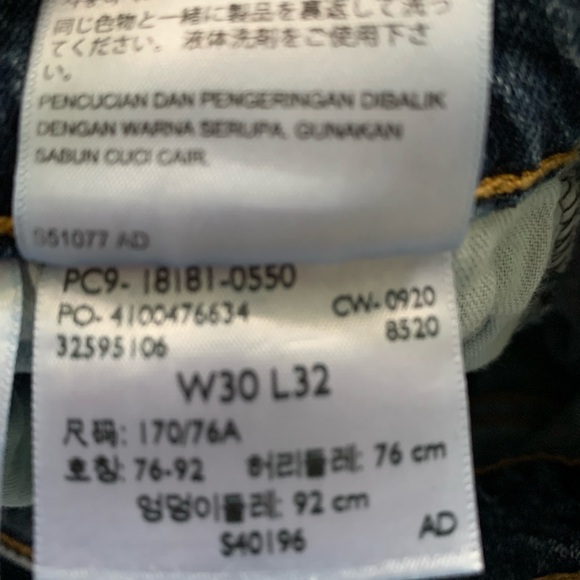 Levi’s 541 Dark Wash Jean 30W x 32L - Picture 5 of 7
